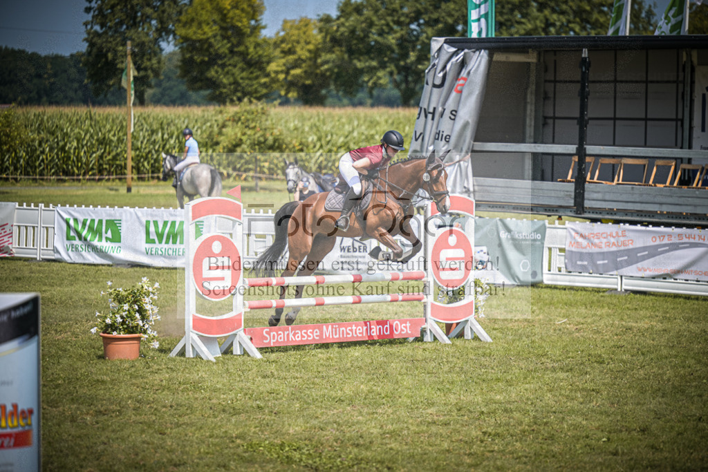 DOS_6521 | Entdecke hochwertige Reitturnierfotos von Foto Oger. Professionell, emotional und authentisch – jetzt Lieblingsmomente im Shop bestellen.Deutschlandweite Turnierfotografie. - Realisiert mit Pictrs.com