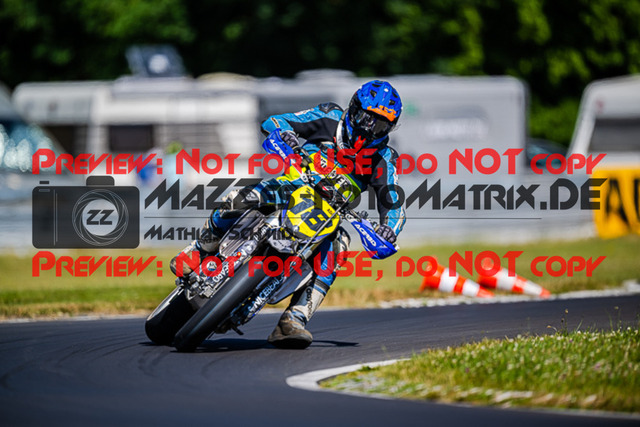 MaZZes_FotoMatrix_220702_500 | S1