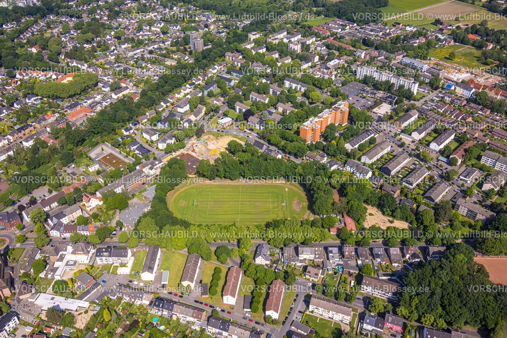 Gladbeck220501795 | Luftbild, Baustelle am Sportplatz Dorstener Straße, Zweckel, Gladbeck, Ruhrgebiet, Nordrhein-Westfalen, Deutschland