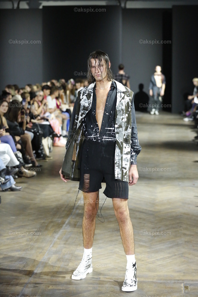 LML Studio auf der  MBFW Spring/Summer 2023 | Mercedes-Benz Fashion Week (MBFW)  Frühling / Sommer 2023 im Hotel Telegraphenamt Berlin in Berlin-Mitte. Die Kollektionen von LML Studio auf der MBFW Spring/Summer 2023. Das Bild zeigt Models mit der Kollektion von LML Studio.