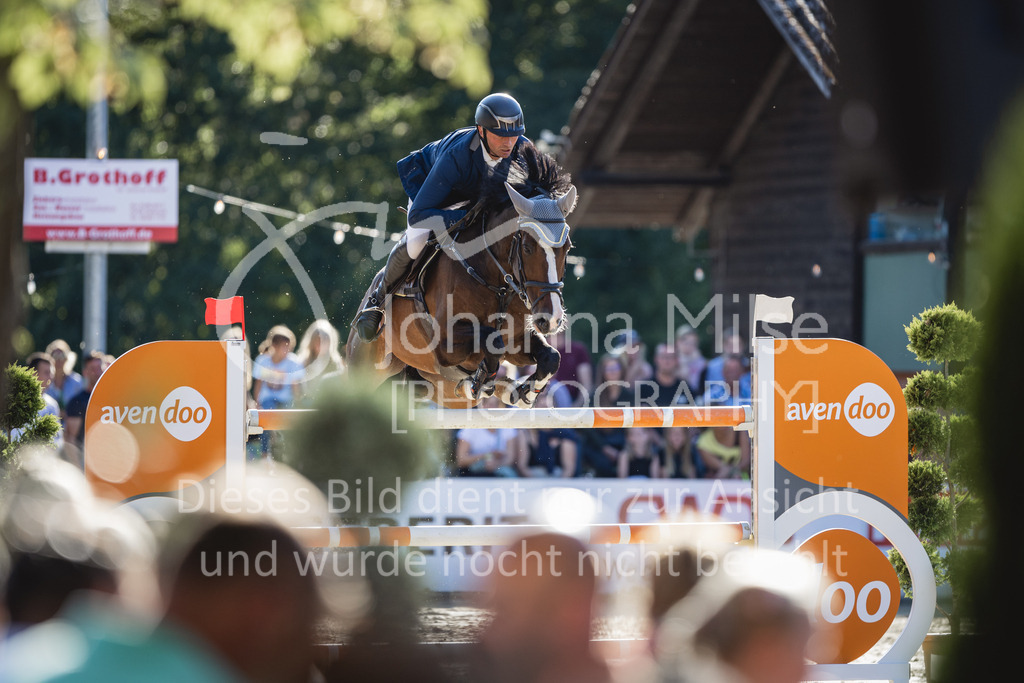 230826_Delbrueck_S1-Spr-928 | Deine schönsten Turniermomente als professionelle Fotos! Entdecke hochwertige Pferdesport-Fotografie im Online-Shop. Jetzt Fotos finden & bestellen!