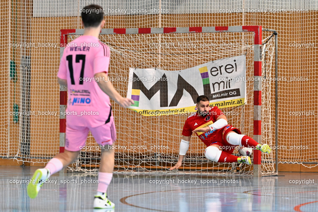 Carinthia Flamengo Futsal Club vs. FC Ljuti Krajisnici | #17 Hasan Kupinic Carinthia Flamengo, #1 Youssef Helal Carinthia Flamengo, Carinthia Flamengo Futsal Club vs. FC Ljuti Krajisnici, Carinthia Flamengo Futsal Club vs. FC Ljuti Krajisnici am 05.01.2025 in Klagenfurt (Ballspielhalle Viktring), Austria, (Photo by Bernd Stefan)