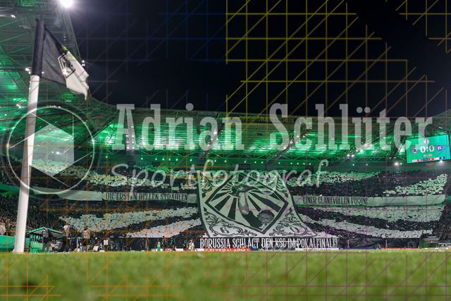 Borussia Mönchengladbach vs Karlsruher SC - DFB-Pokal 2. Runde | Mönchengladbach, Deutschland, 28.10.25:   die Choreo von Borussia Mönchengladbach waehrend des Spiels der DFB-Pokal 2. Runde zwischen Borussia Mönchengladbach vs Karlsruher SC im Stadion im Borussia Park(Foto von Brauer-Fotoagentur / Adrian Schlueter)