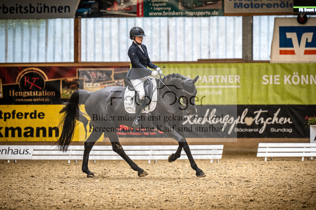 DOS_0403 | Entdecke hochwertige Reitturnierfotos von Foto Oger. Professionell, emotional und authentisch – jetzt Lieblingsmomente im Shop bestellen.Deutschlandweite Turnierfotografie. - Realisiert mit Pictrs.com