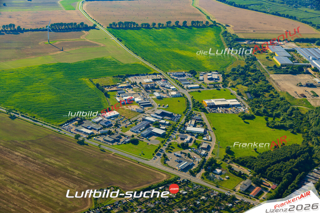 Schrägluftbild  Ribnitz  Ribnitz-Damgarten - Das Luftbild wurde 2025 vom UL-Flugzeug heraus erstellt (ohne Drohne- keine Drohnenaufnahme ) - Hochauflösende Luftaufnahme -Nicht vergleichbar mit Google Maps oder Satelittenbilder- Die Geschenkidee !Mit Lizenz und Bildrechte bestellbar