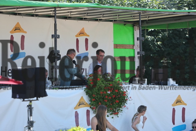 Fohlenmarkt_Riedlingen_2024_Impressionen (21) | Alle Fotos der Reiterjournal Fotografin Doris Matthaes im Reiterjournal Online-Fotoshop. - Realizado com Pictrs.com