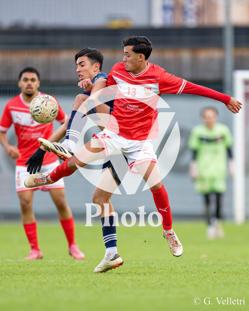 2e ligue - CS Chênois 2 - Etoile Carouge FC 2 |  durant le match de 2e ligue entre CS Chênois 2 et Etoile Carouge FC 2 au Stade des Trois-Chêne à Chêne-Bourg, Switzerland