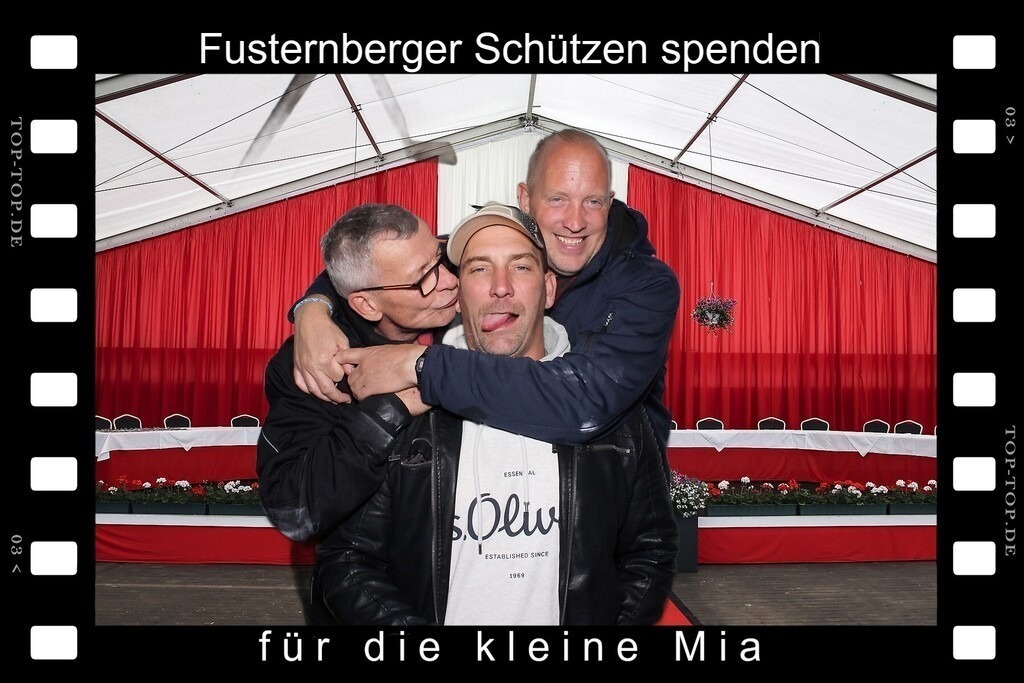 top-top.de 240928-082 | Foto, Video, Fotografie, Videografie, Fotobox, DJ, Discjockey, Musik, Musikbox, Veranstaltung, Photobooth, Amazon, Ebay, Buchtipp, Bestseller, Autor, Verlag, Buch, Wesel, Hamminkeln, NRW, Dinslaken, Rees, Drohne, Hochzeit, Party, Fotobox, Wesel, Fotograf