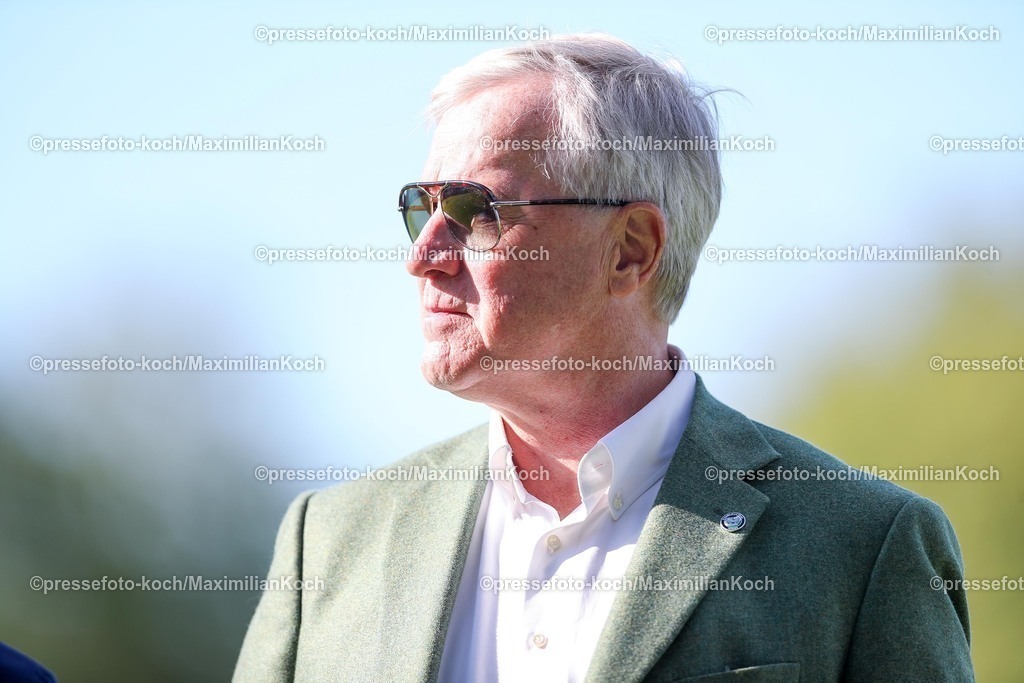 SCP09052502157 | 09.05.2025, Fußball, Preußen Münster - Hertha BSC, 2. Fußball Bundesliga, 33. Spieltag, Preußenstadion, Saison 2024 2025: Präsident Dr. Bernward Maasjost (Präsidium Vereinspräsident Preussen Muenster)DFB regulations prohibit any use of photographs as image sequences and or quasi-video.