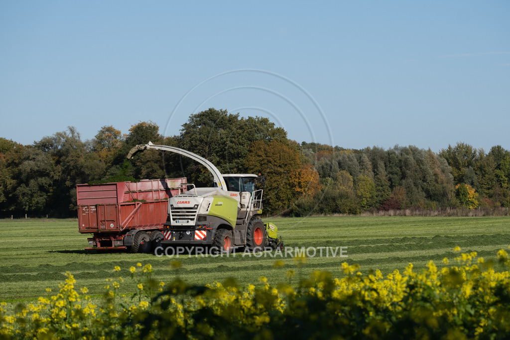 20221012-_DSF9328 | Der letze Grasschnitt im Jahr - Realisiert mit Pictrs.com