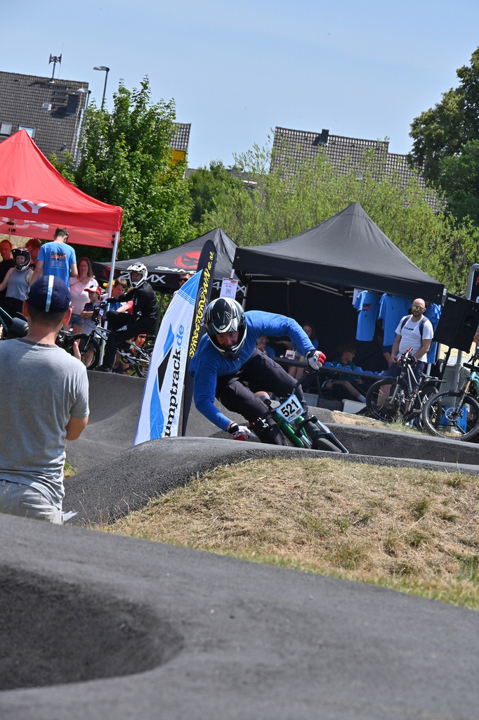DSC_6738-cam-florian | German Pumptrack Series - Realisiert mit Pictrs.com