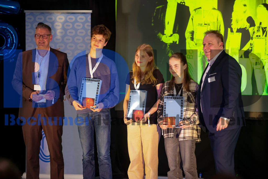 SEB_BOCSPO120240313-15 | bond - Realisiert mit Pictrs.com