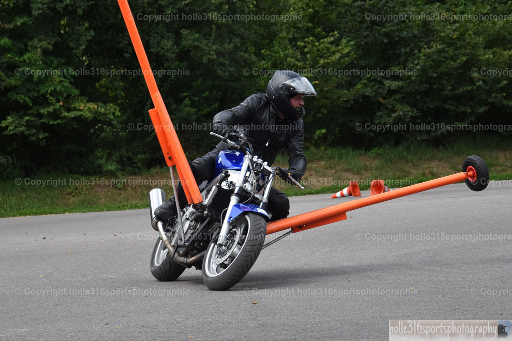 DSC_0701 | Sportfotografie , Motorsport, Motoross, Reitsport, Mointainbike, Enduro,
Landschaft , Outdoor, Eventfotografie, Landschaft, Bilder online bestellen - Realisiert mit Pictrs.com