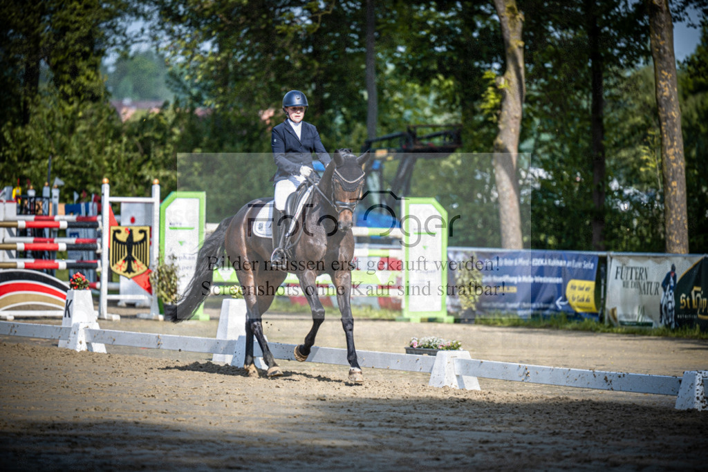 DOS_1153 | Reitturnier Venne - Realisiert mit Pictrs.com