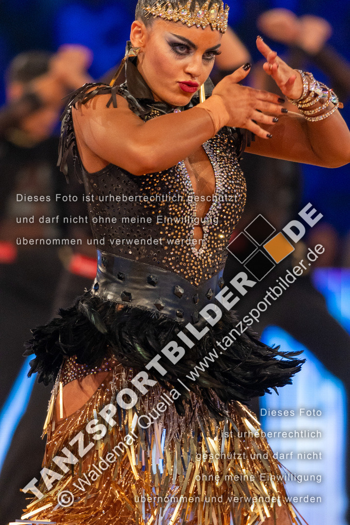20231111-03392 | Hier finden Sie Tanz Bilder vom Latein und Standard Formationen tanzen. Sportbilder vom Tanzsport. Schöne Fotos und von Weltmeisterschaft, Europameisterschaft, Bundesliga, Regionalliga, Oberliga und Landesliga sowie von GOC Stuttgart, DanceComp, WM Bremen