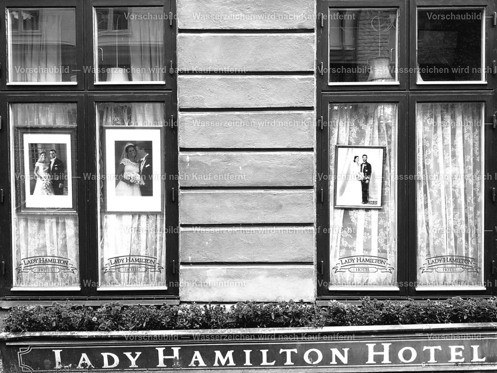 Stockholm-royal | online Fotogalerie mit schwarz-weiß Fotografien und Shop für zeitlose  Poster und Leinwände in stilvollem schwarz weiß  - Realisiert mit Pictrs.com