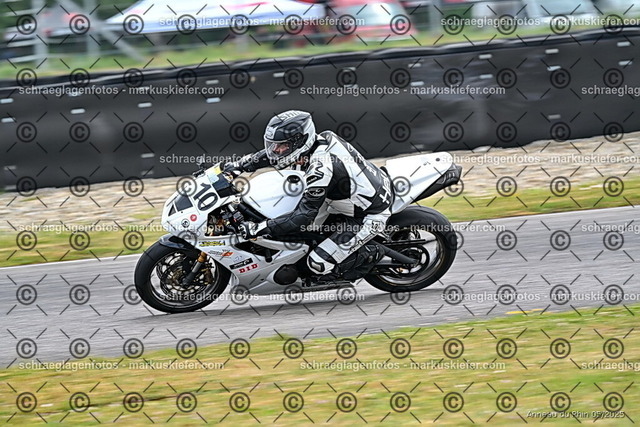 25bt02-0263 | markuskiefer.com - Realisiert mit Pictrs.com