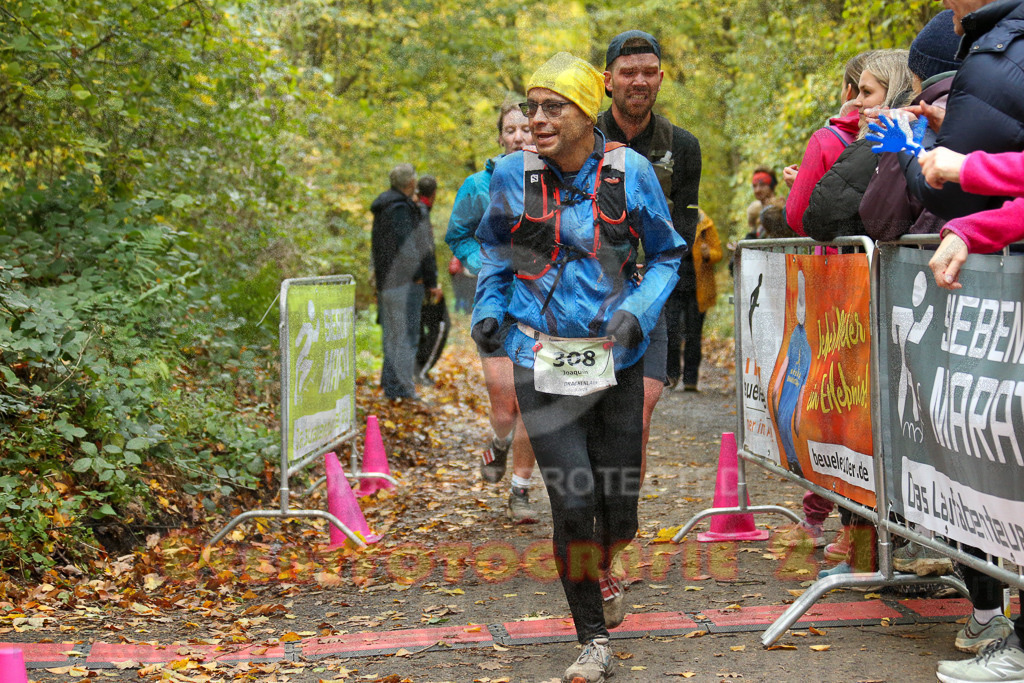 251026_1309_EX1_2664 | Sportfotografie im Rhein-Sieg Kreis, Köln, Bonn, NRW, Rheinland Pfalz, Hessen, etc. Unser Tätigkeitsfeld umfasst den Laufsport vom Volkslauf über den Marathon, Duathlon, Triathon bis zum Ultralauf wie Kölnpfad Ultra oder Schindertrail.