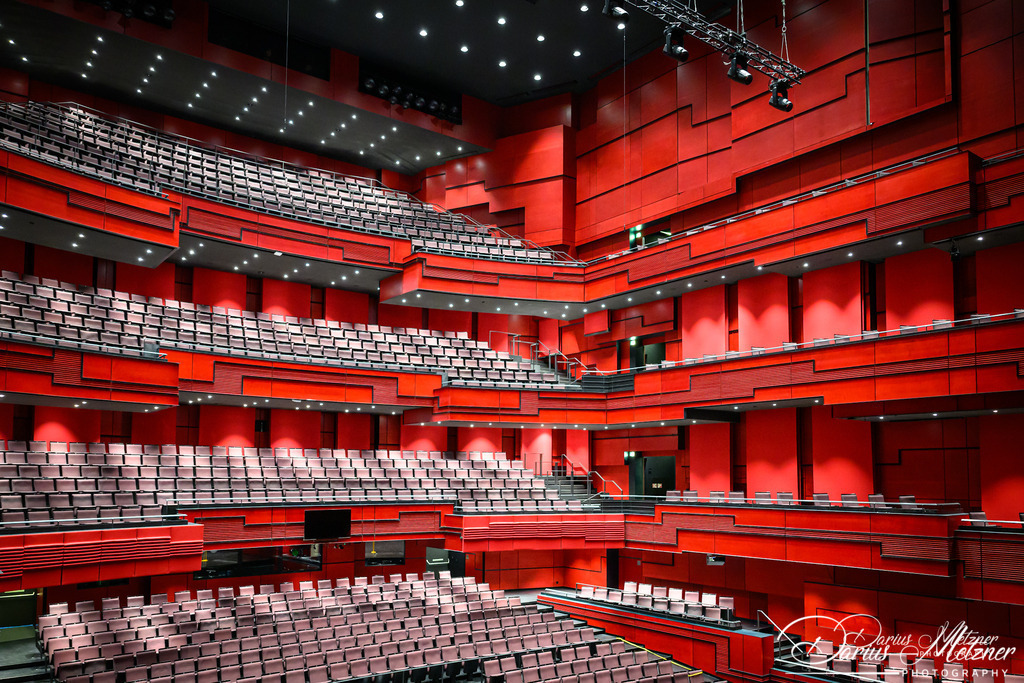 Die Harpa auf Island | Die Harpa ist das 2011 neueröffnete Opern- und Konzerthaus in der isländischen Hauptstadt Reykjavík