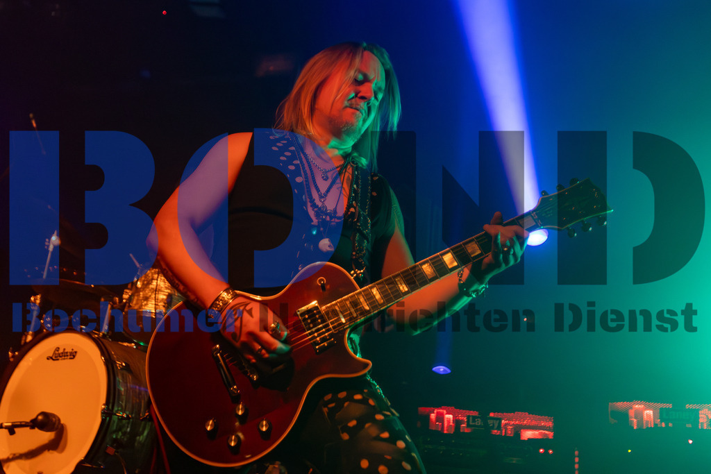 SES_NURDIO20250102-18 | bond - Realisiert mit Pictrs.com