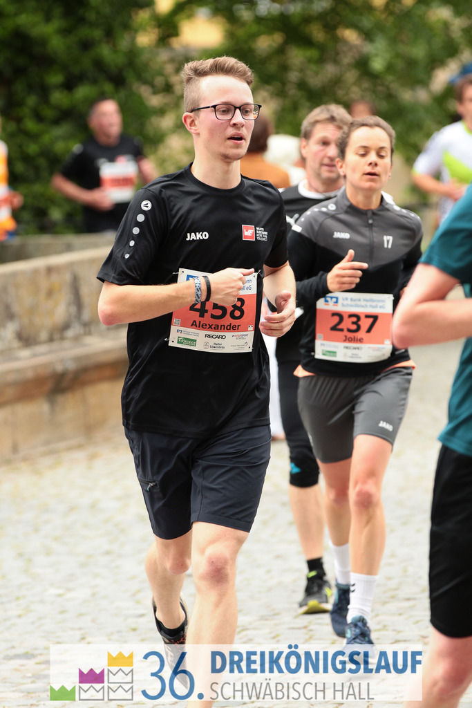 VR Bank Hauptlauf 10km | 3königslauf 2022 VR Bank Hauptlauf - Realisiert mit Pictrs.com