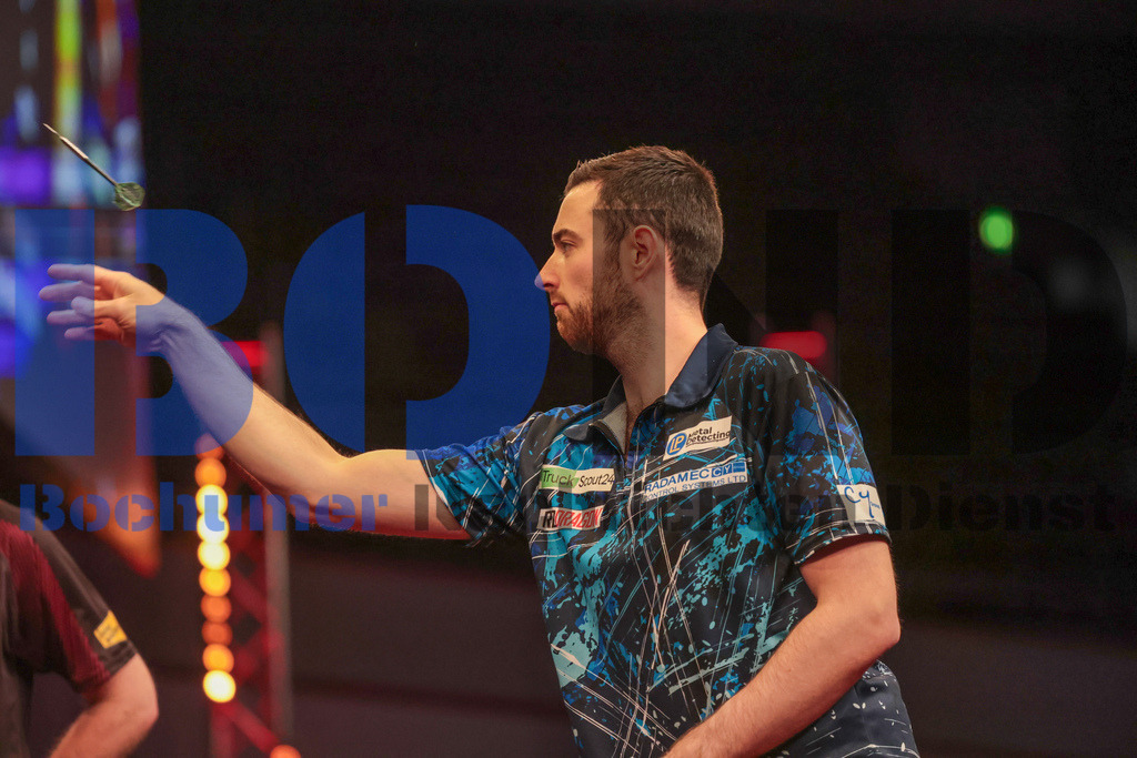  29.10.2023 - 
 | Sebastian Sendlak / Bochumer Nachrichtendienst (BOND) - PDC European Darts Championship: Viertelfinale {Persons shown} - Realisiert mit Pictrs.com