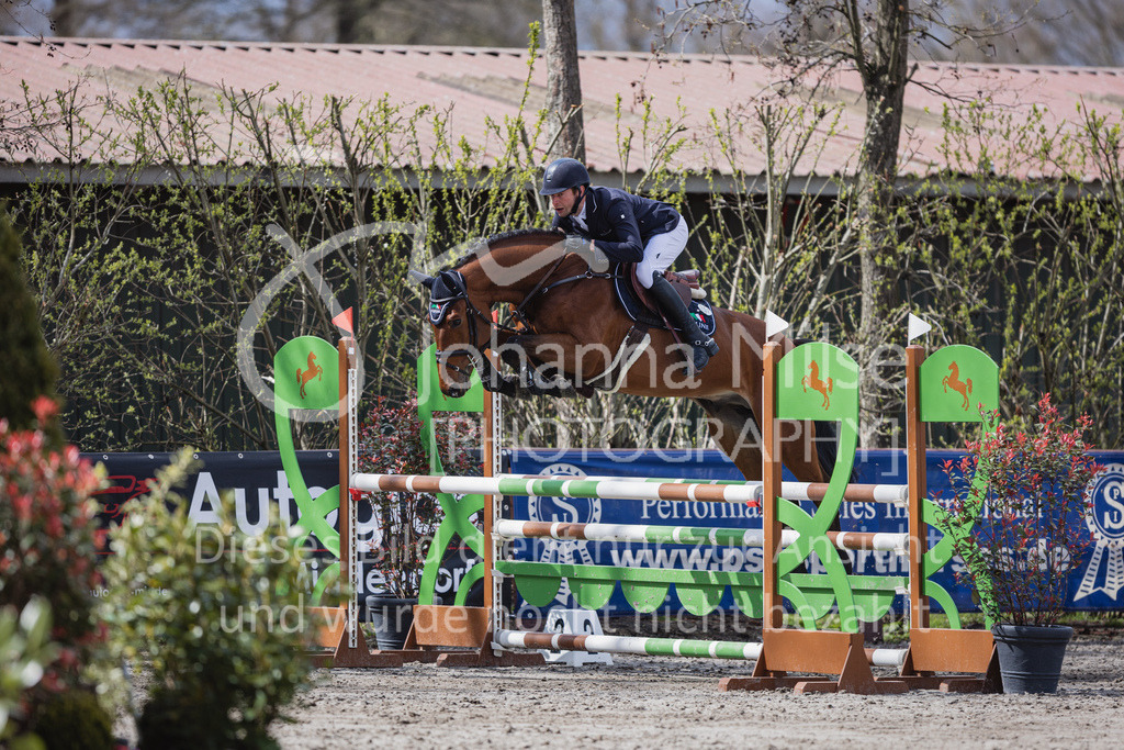 230411_Mühlen_03SprPf-L-346 | Deine schönsten Turniermomente als professionelle Fotos! Entdecke hochwertige Pferdesport-Fotografie im Online-Shop. Jetzt Fotos finden & bestellen!