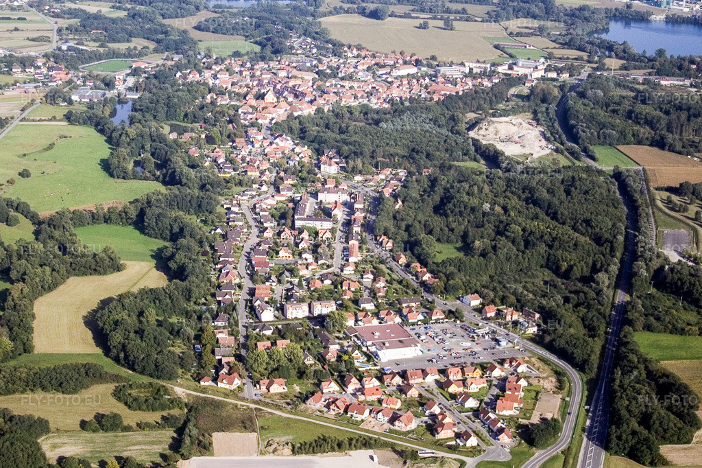 Vue aérienne: Vue de la ville à Lauterbourg dans le département Bas Rhin, France. Photo: IMG_8072.jpg prise le 15/09/2007 par Werner Riehm/FLY-FOTO.euRésolution de l'original: 2763 x 1841 px