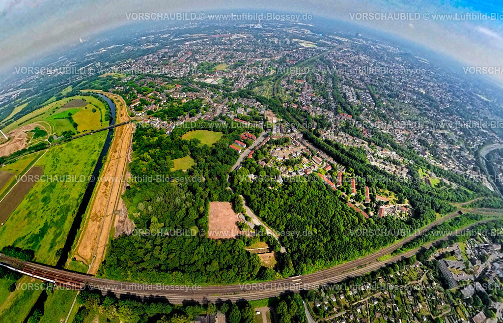 Oberhausen250590303Ruhrpark | Luftbild, Ruhrpark Waldgebiet am Fluss Ruhr und Ruhrtal mit Eisenbahnbrücke, Baustelle Am Ruhrufer und Fährstraße, Erdkugel, Fisheye Aufnahme, Fischaugen Aufnahme, 360 Grad Aufnahme, tiny world, little planet, fisheye Bild, Alstaden, Oberhausen, Ruhrgebiet, Nordrhein-Westfalen, Deutschland