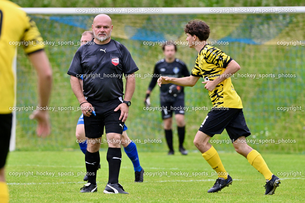 SV Wernberg vs. FC Faakersee | Michael Maier Referee, #16 Tobias Felix Waldner FC Faakersee, SV Wernberg vs. FC Faakersee, SV Wernberg vs. FC Faakersee am 01.06.2024 in Wernberg (Sportplatz Wernberg), Austria, (Photo by Bernd Stefan)