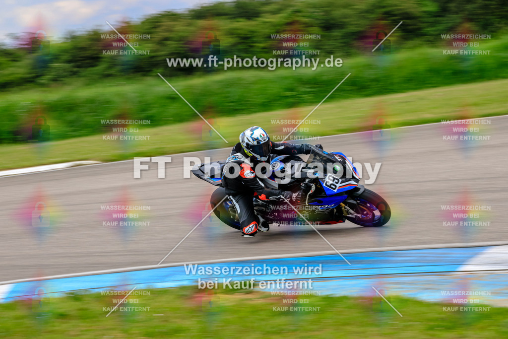 MotoTeam-9592 | Hier findet Ihr Bilder von Touristenfahrten auf der Nürburgring Nordschleife oder von anderen Veranstaltungen die ich besucht habe. Viel Spass beim Durch Schauen 