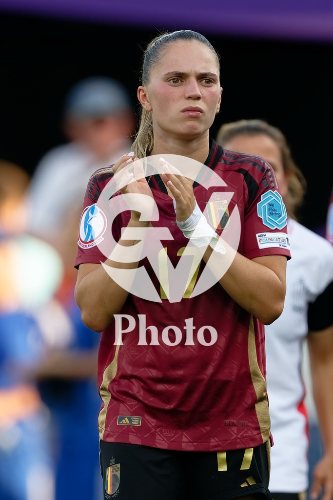 Belgium v Italy - UEFA Women's EURO 2025 Group B | SION, SWITZERLAND - JULY 3: Jill Janssens of Belgium looks on  during the UEFA Womens EURO 2025 Group B match between Belgium and Italy at Stade de Tourbillon on July 3, 2025 in Sion, Switzerland. (Photo by Giuseppe Velletri/Sports Press Photo/Getty Images)