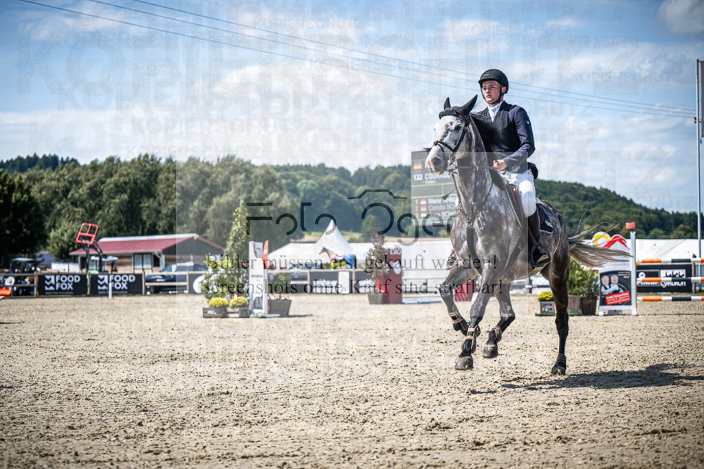 DOS_4407 | Entdecke hochwertige Reitturnierfotos von Foto Oger. Professionell, emotional und authentisch – jetzt Lieblingsmomente im Shop bestellen.Deutschlandweite Turnierfotografie. - Realisiert mit Pictrs.com
