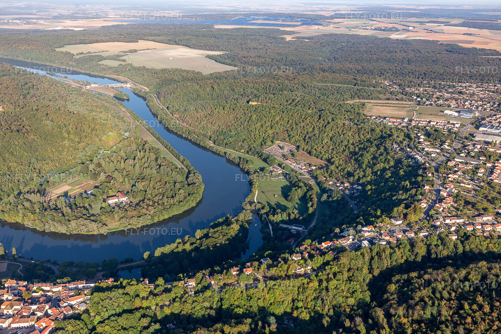 Vue aérienne: Moselknie, Domaine des Eaux Bleues à Pagny-la-Blanche-Côte dans le département Meuse, France. Photo: IMG_118133.jpg prise le 15/09/2019 par Werner Riehm/FLY-FOTO.eu – Résolution de l'original: 5472 x 3648 px