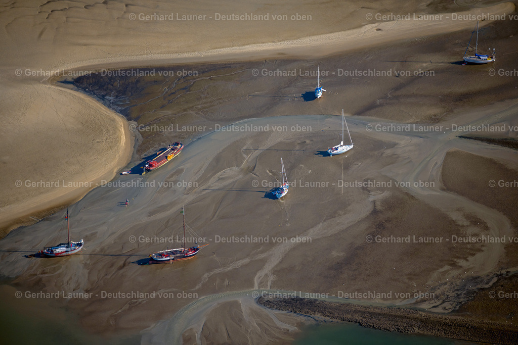 4037062 | trockengelaufene Boote am Westende von Spiekeroog