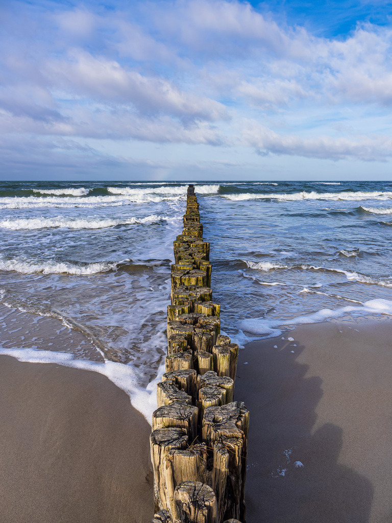 Buhnen an der Küste der Ostsee bei Graal Müritz | Buhnen an der Küste der Ostsee bei Graal Müritz.