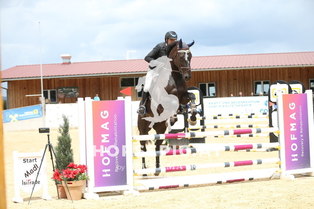 DL2Q1603 | Willkommen bei Brunnmayr - Design & Fotografie – Ihrem Spezialisten für Reitturniere und Pferdeveranstaltungen in Oberösterreich, Salzburg und Bayern! Seit über 17 Jahren sind wir leidenschaftlich dabei.