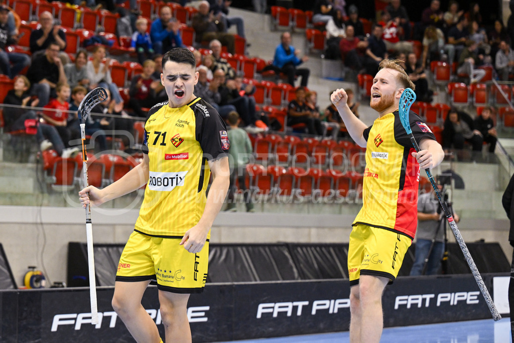 HC Rychenberg vs Basel Regio - 19. November 2022 | HC Rychenberg vs Basel Regio
AXA Arena, Winterthur
Marco Eyer (#71 HC Rychenberg) und Noah Püntener (#19 HC Rychenberg).
Bild: Sportfotografie Markus Aeschimann | www.markus-aeschimann.ch - Realisiert mit Pictrs.com