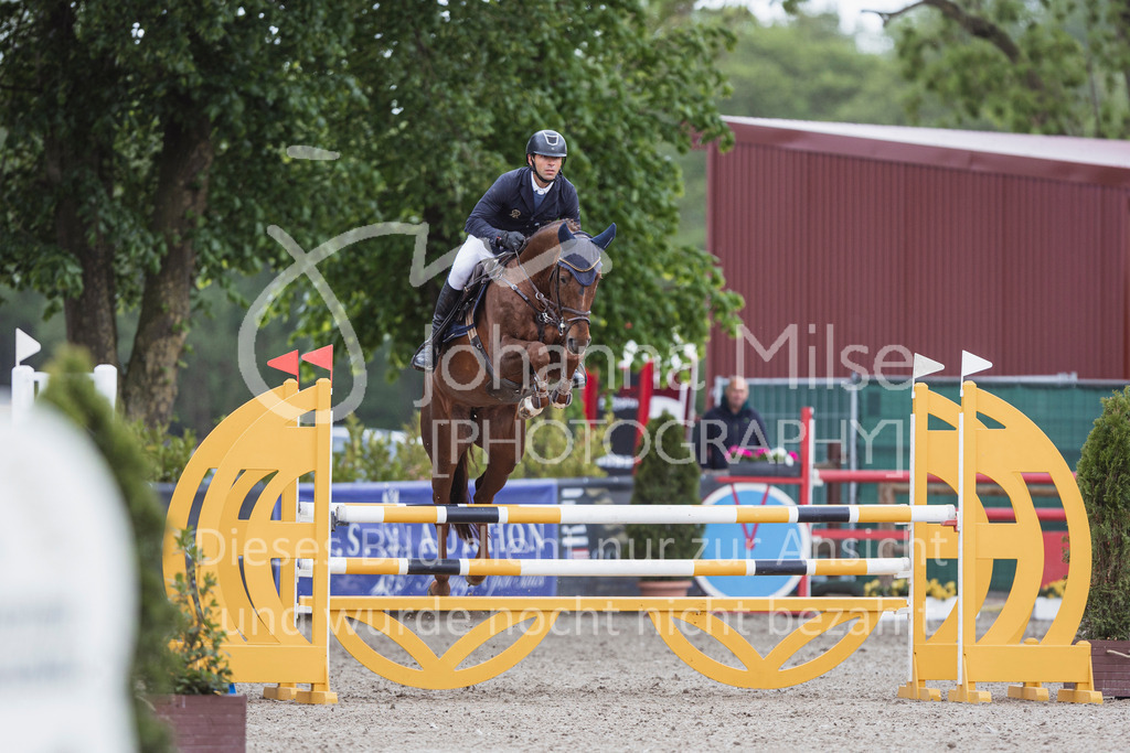 250506_Mühlen_SprPf-L1-397 | Deine schönsten Turniermomente als professionelle Fotos! Entdecke hochwertige Pferdesport-Fotografie im Online-Shop. Jetzt Fotos finden & bestellen!