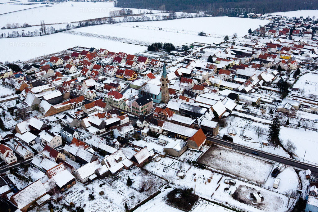 Luftbild: Kandeler Straße x Hauptstraße im Winter bei Schnee in Erlenbach bei Kandel im Bundesland Rheinland-Pfalz in Deutschland. Foto: IMG_23817.jpg vom 16.01.2010 durch Werner Riehm/FLY-FOTO.de