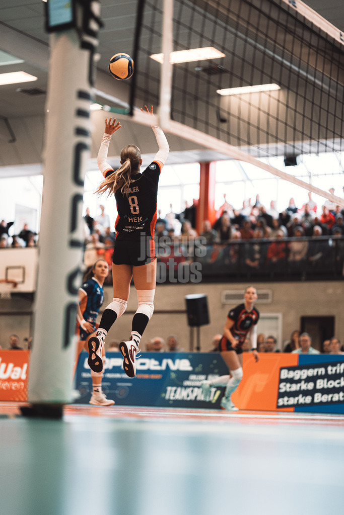 Volleyball | Frauen | Saison 2025/2026 | Volleyball Bundesliga | ETV Hamburger Volksbank Volleys vs. Schwarz-Weiß Erfurt | 15.02.2026 | Zuspiel von Zoe Konjer (#8, ETV Hamburger Volksbank Volleys)