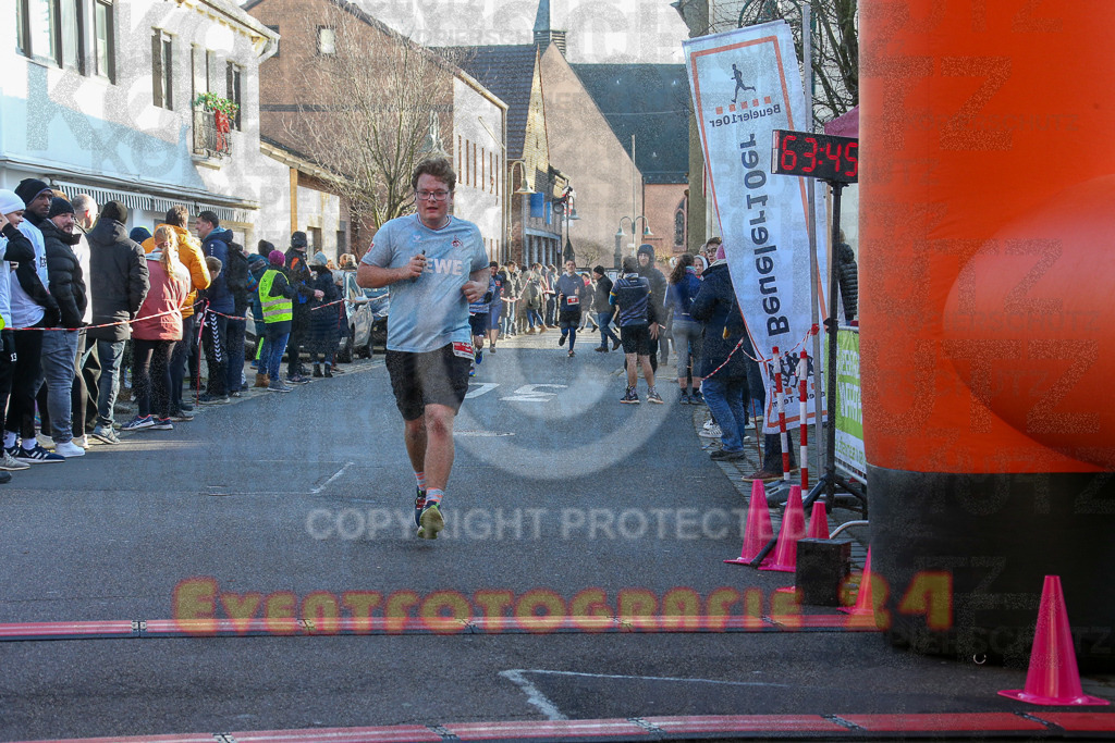 241201_1239_EX1_3057 | Sportfotografie im Rhein-Sieg Kreis, Köln, Bonn, NRW, Rheinland Pfalz, Hessen, etc. Unser Tätigkeitsfeld umfasst den Laufsport vom Volkslauf über den Marathon, Duathlon, Triathon bis zum Ultralauf wie Kölnpfad Ultra oder Schindertrail.