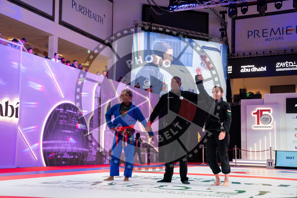 20231107PBB4564 | Fighters compete during the AJP World Master Championship in the Mubadala Arena in Abu Dhabi, Arab United Emirates, on November 7, 2023.