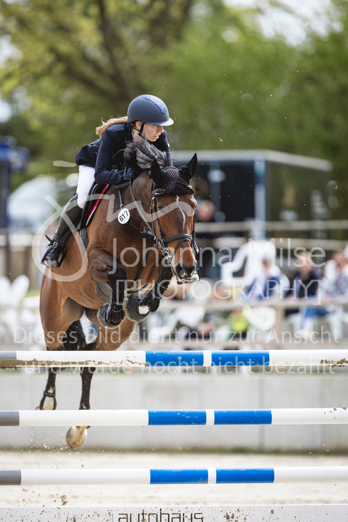 240428_Spenge_M2-Spr-101 | Deine schönsten Turniermomente als professionelle Fotos! Entdecke hochwertige Pferdesport-Fotografie im Online-Shop. Jetzt Fotos finden & bestellen!