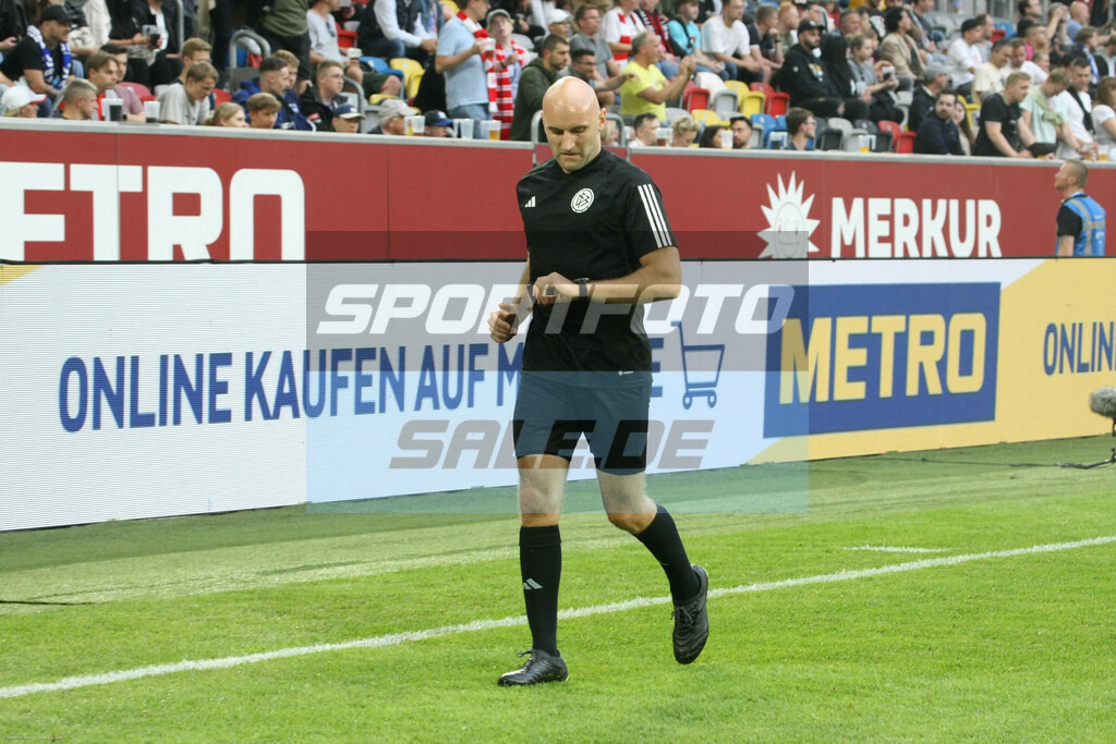 Fortuna Düsseldorf - Hertha BSC | Benedikt Kempkes - © Sportfoto-Sale (MK) - Realisiert mit Pictrs.com
