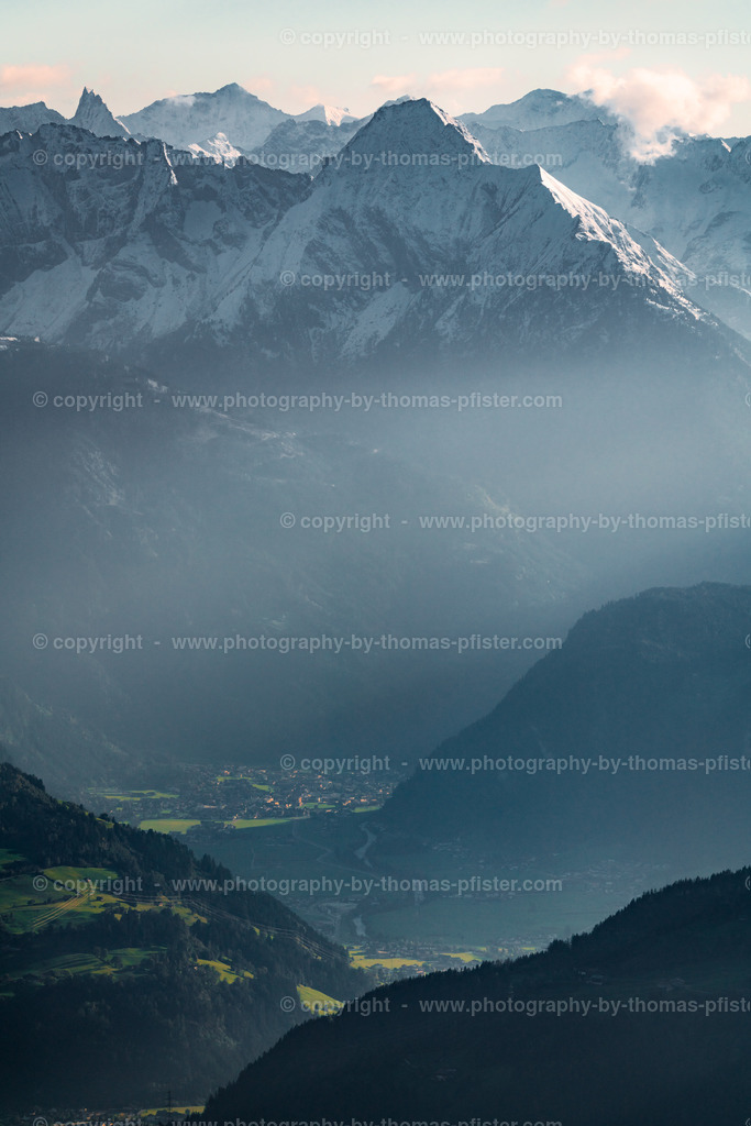 Blick vom Hamberg zu den Zillertaler Alpen copyright  Thomas Pfister-2 | PHOTOGRAPHY BY THOMAS PFISTER