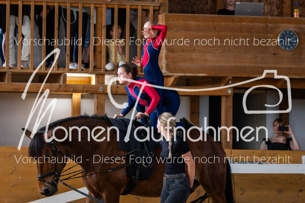 SS-Maxi-127 | MomenTaufnahmen Pferdesportfotos