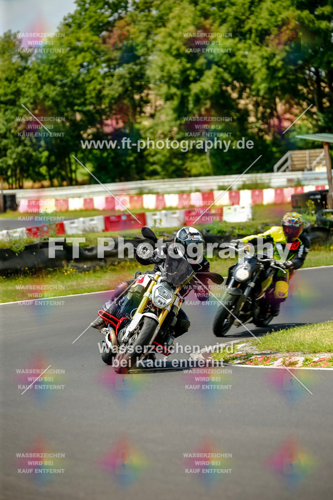 VBK-4868 | Hier findet Ihr Bilder von Touristenfahrten auf der Nürburgring Nordschleife oder von anderen Veranstaltungen die ich besucht habe. Viel Spass beim Durch Schauen 