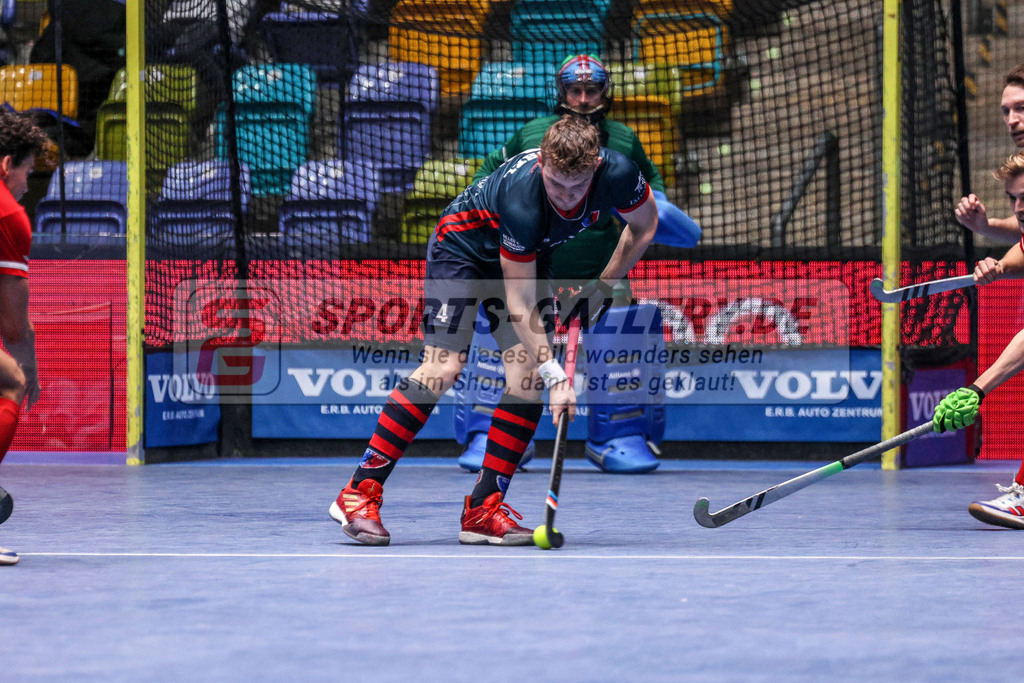 MJ_20230204-BHC-Alster-M-20 | Jonas Poeschel (Berliner HC #4), Berliner HC - Der Club an der Alster am 4.2.2023 in der Ballsporthalle, Frankfurt am Main