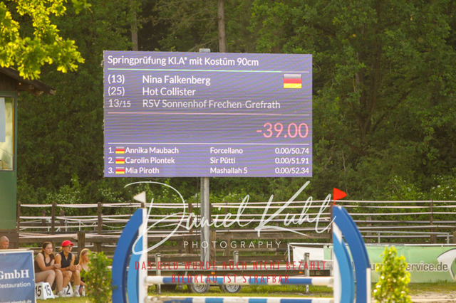 DKP45219 | Turnierfotos kaufen im Webshop von Daniel Kuhl Photography – entdecke professionelle Reitsportfotos aus Turnieren & Events. Hochwertige Turnierbilder online bestellen & sichern. Jetzt Fotos von Reitsportturnieren kaufen!